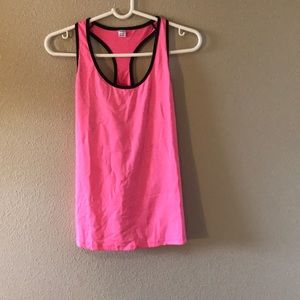 hot pink workout shirt - NEVER WORN
